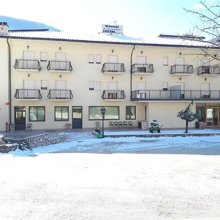 Hotell Lo Scoiattolo *