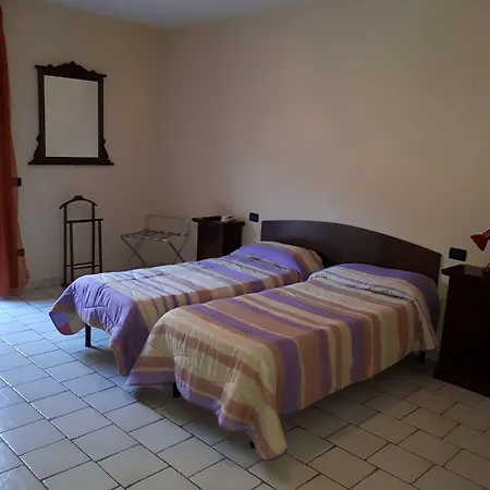 Lo Scoiattolo Hotell