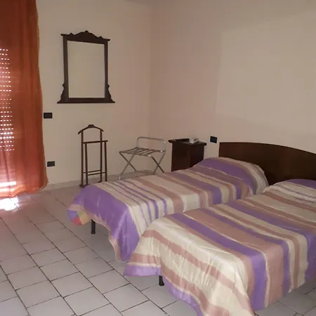 Lo Scoiattolo Hotell