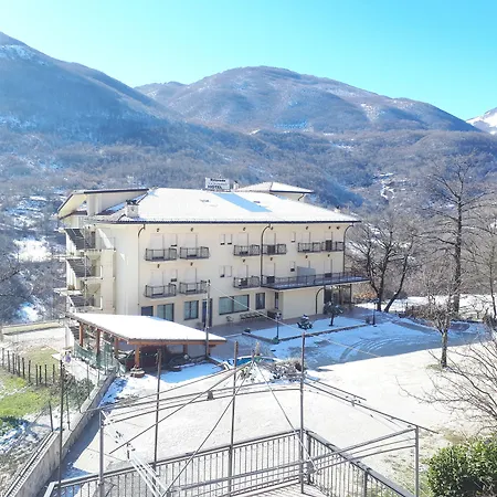 Hotell Lo Scoiattolo Castellafiume