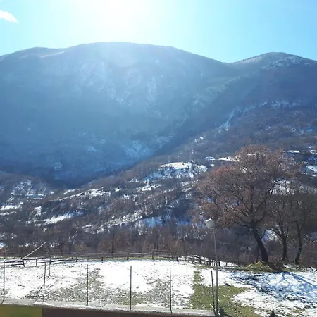 Hotell Lo Scoiattolo Castellafiume