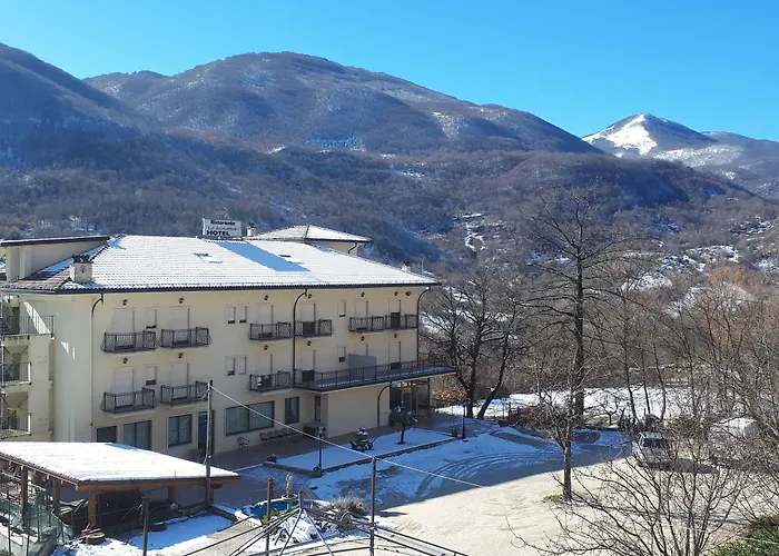 Lo Scoiattolo Hotel Castellafiume